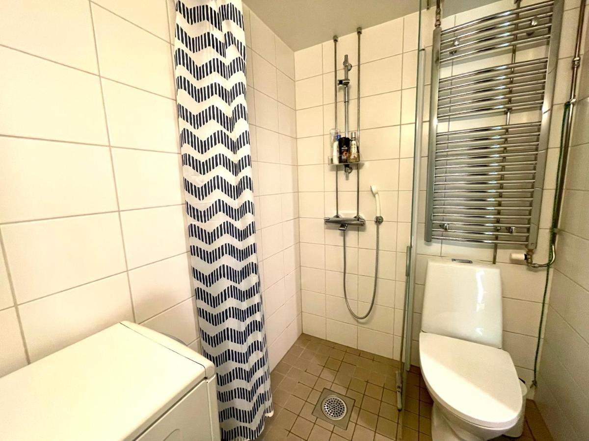 Kiva Majoitus 1-4Hloe, 500M Keskustaan, Parkkipaikka Apartment เอาลู ภายนอก รูปภาพ