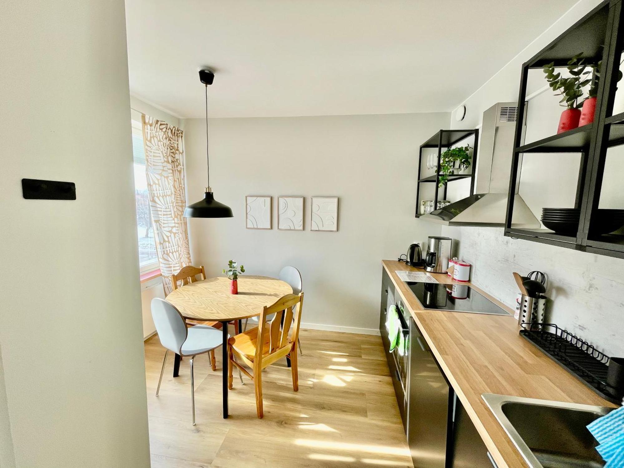 Kiva Majoitus 1-4Hloe, 500M Keskustaan, Parkkipaikka Apartment เอาลู ภายนอก รูปภาพ
