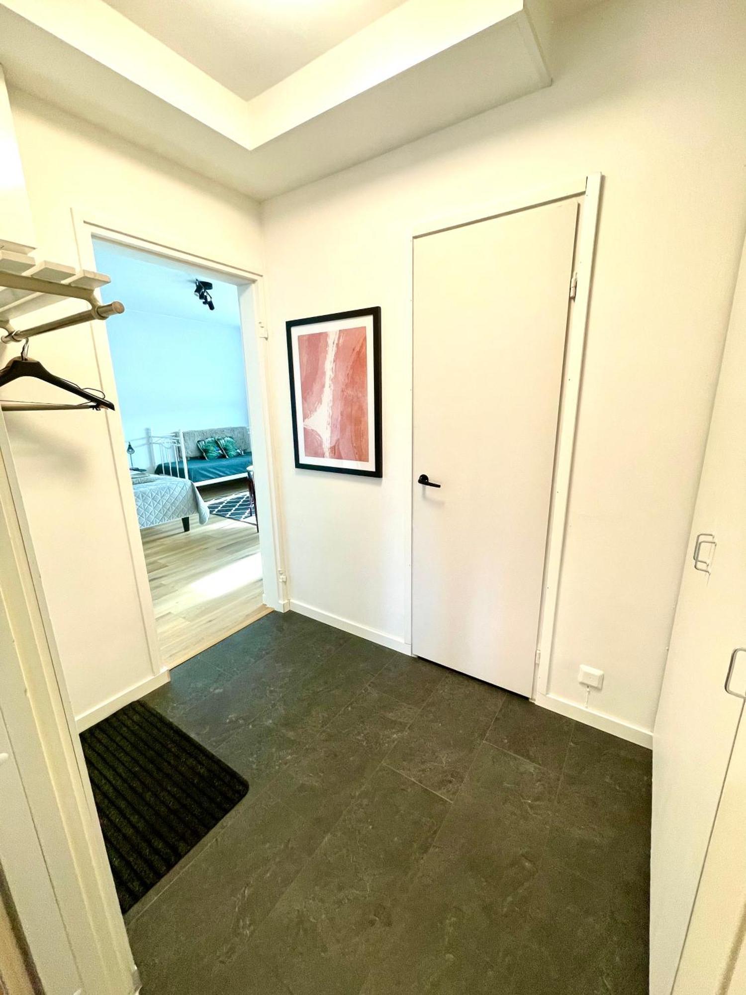 Kiva Majoitus 1-4Hloe, 500M Keskustaan, Parkkipaikka Apartment เอาลู ภายนอก รูปภาพ